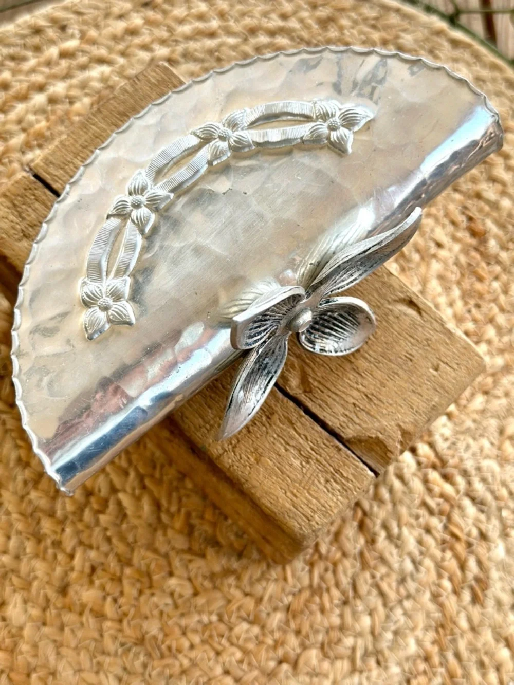 Hammered Aluminum Floral Napkin Holder with Petal Feet and Scalloped Edges